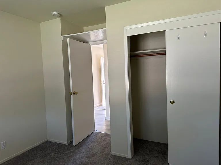3518 Clinton Ave — Photo 8