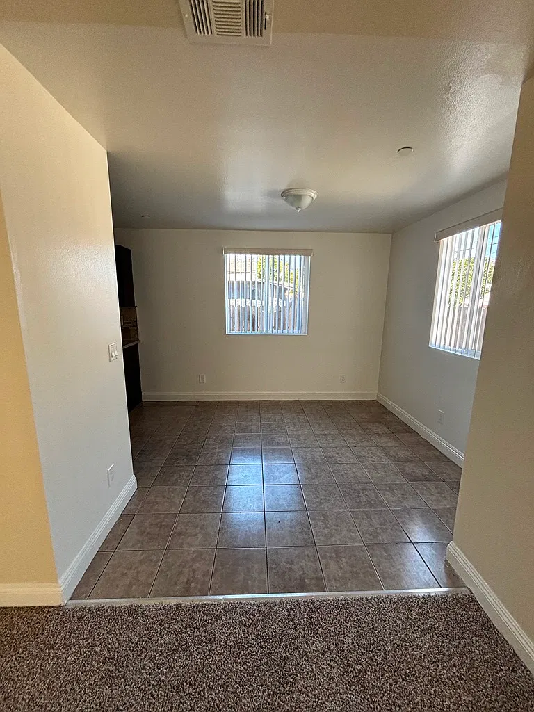 5 bed, 1702 sqft, $4,200 — Photo 4