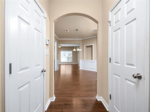 3rd image of 1762 Coleville Oak Ln