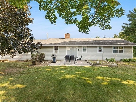 4th image of 73 Oak Ridge Dr W