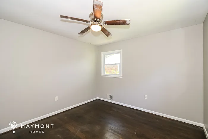 4451 Greenleaf Cir SW — Photo 9