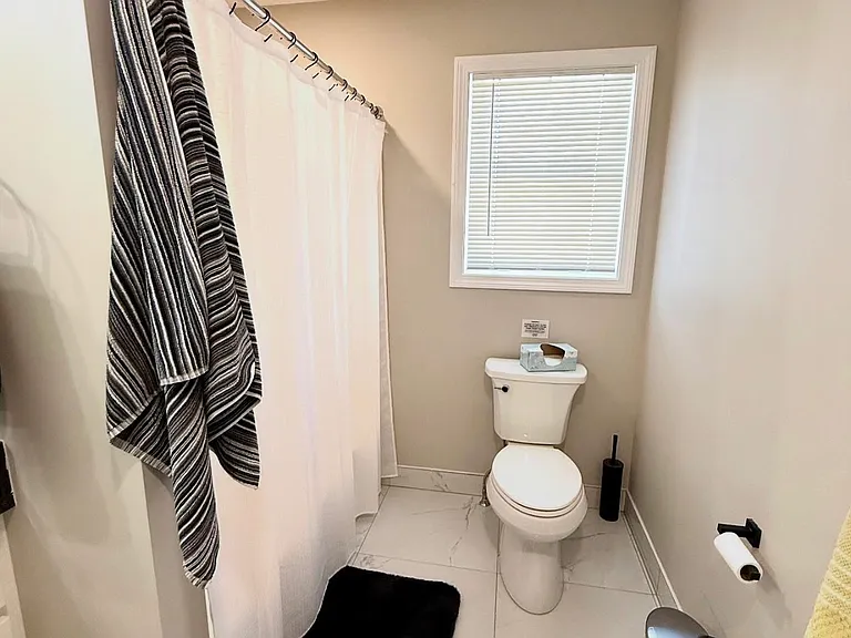 12-14 Ledward Ave #A — Photo 8
