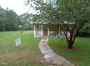 1011 Monroe St, Waveland, MS 39576