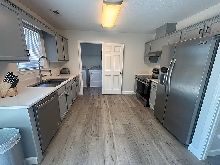 100 Hamlet Rd — Photo 21