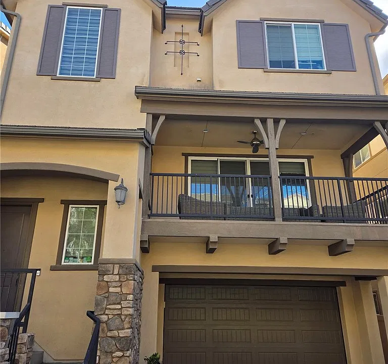 1168 Livingston Ln