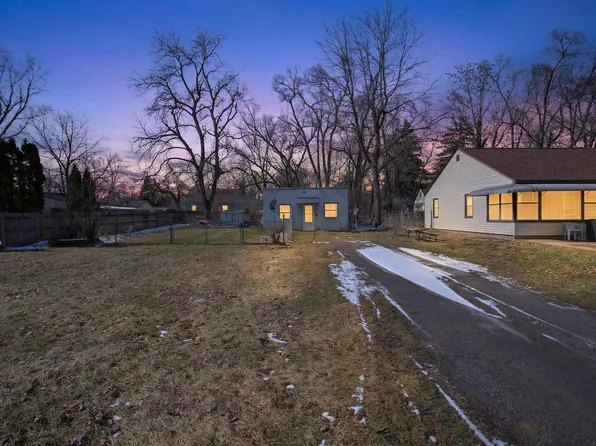 310 21st St, Jackson, MI 49203