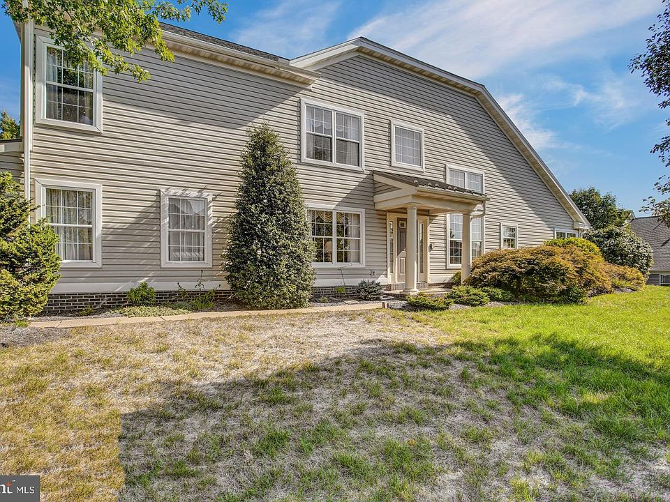 225 Oak Hill Ln, Wyomissing, PA 19610 Zillow