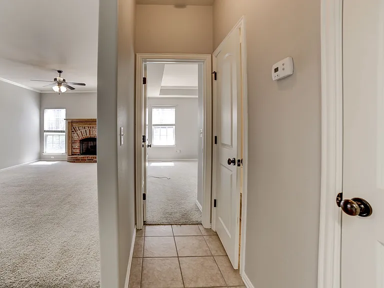 819 E Seattle Pl — Photo 44