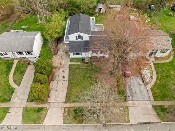 1271 Carol Dr, Kent, OH 44240