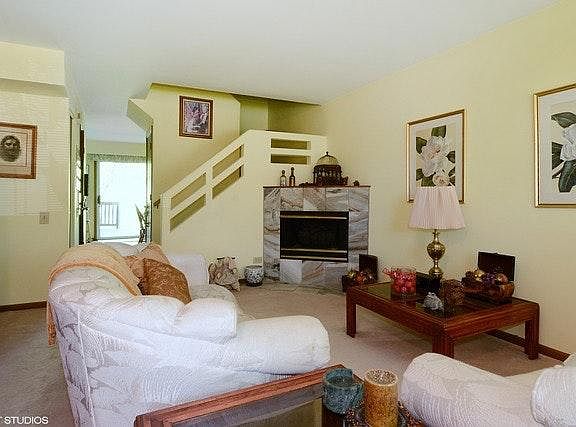 3rd image of 312 Cane Garden Cir