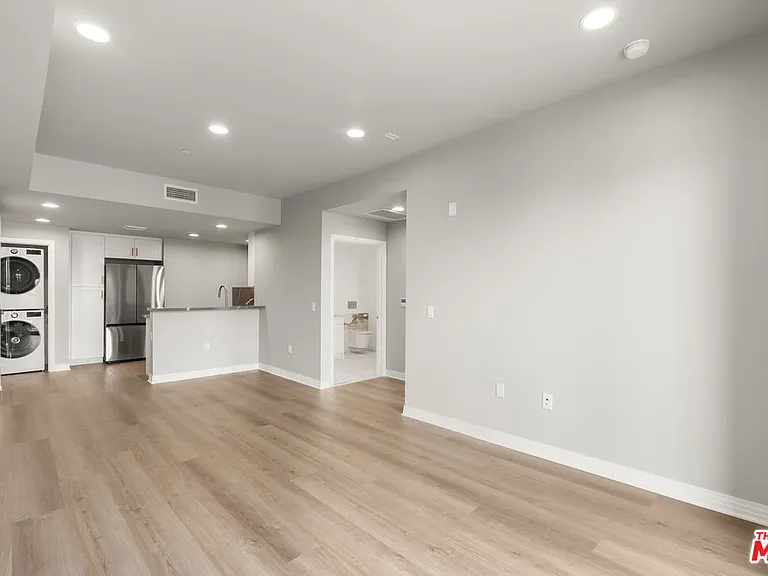 7428 Santa Monica Blvd #308 — Photo 5