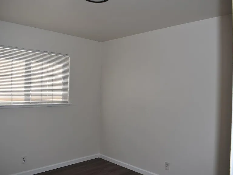 27942 Manon Ave #C — Photo 11