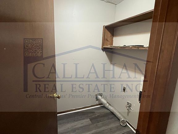 4th image of 8401 Woodview Dr E #B