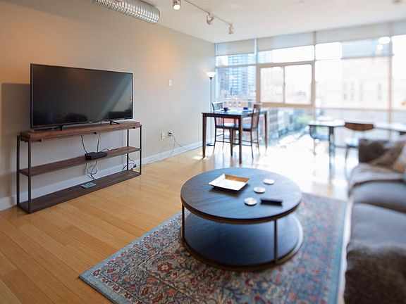 4th image of 100 E Gay St Unit 403
