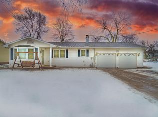 504 N Main St, Topeka, IN 46571