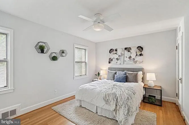 2325 Huidekoper Pl NW — Photo 19