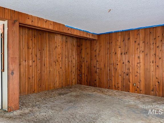 4th image of 526 E Avenue J
