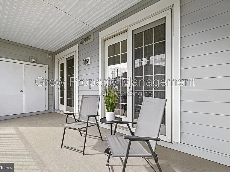 202 Captains Way — Photo 34