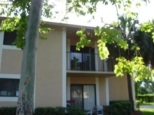 1st image of 450 Palm Cir W APT 206