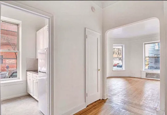 Rented by Compass | media 40