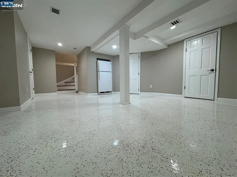8 Dohrman Ave — Photo 17