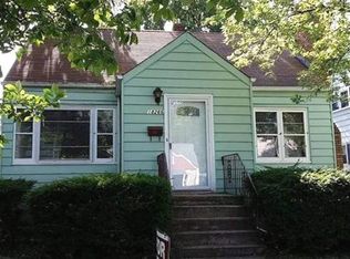 18266 Burnham Ave, Lansing, IL 60438