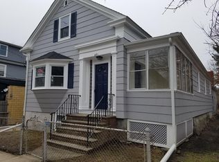 271 Wood St, Bristol, RI 02809