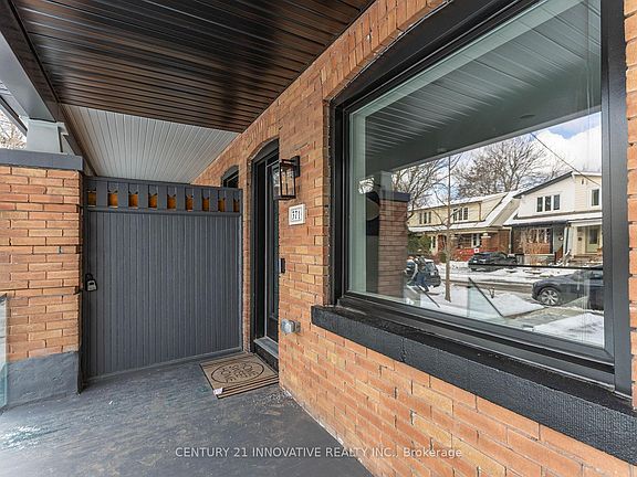 3rd image of 371 Milverton Blvd