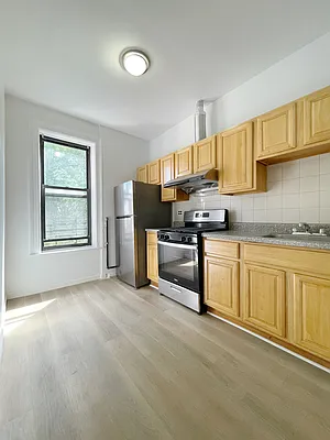 Rented by Momentum Real Estate LLC | media 5