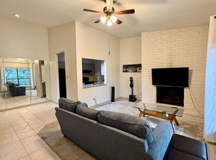 2001 Bering Dr APT 4A, Houston, TX 77057