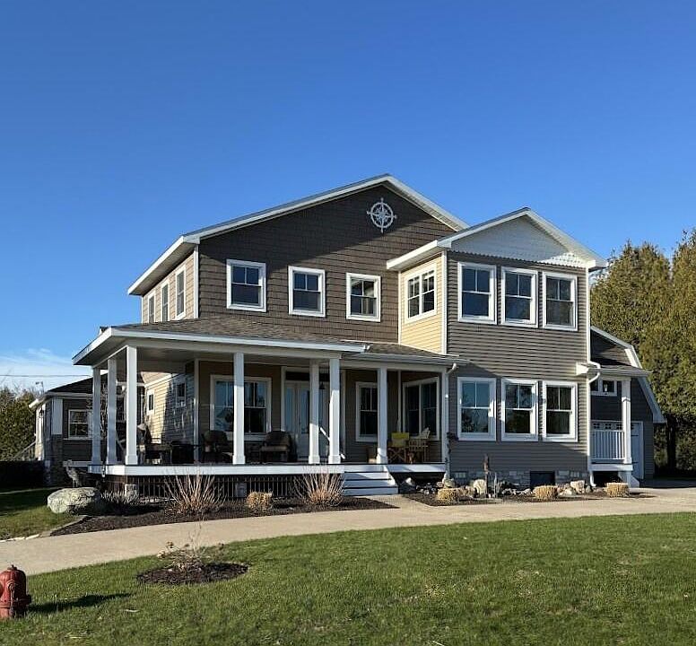 1st image of 157 N Huron St