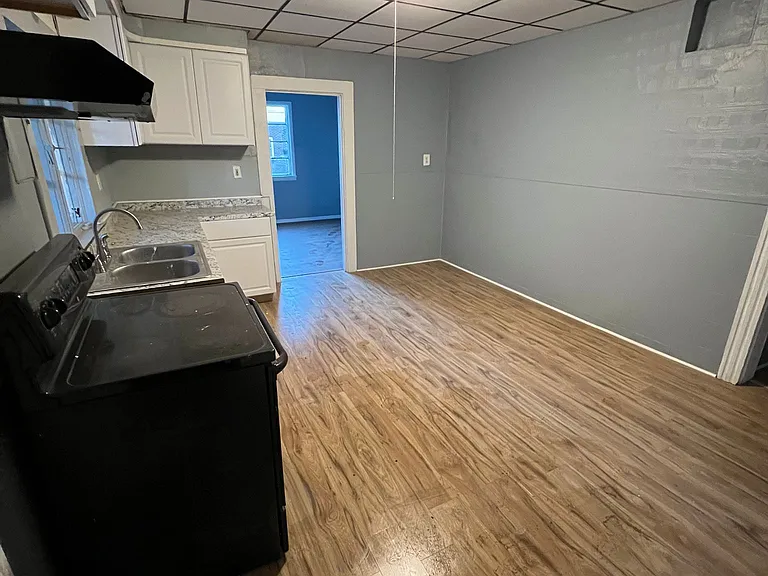 1200 Providence Rd — Photo 8