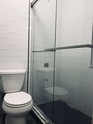 Rented by Realty 2000 Corp | media 44