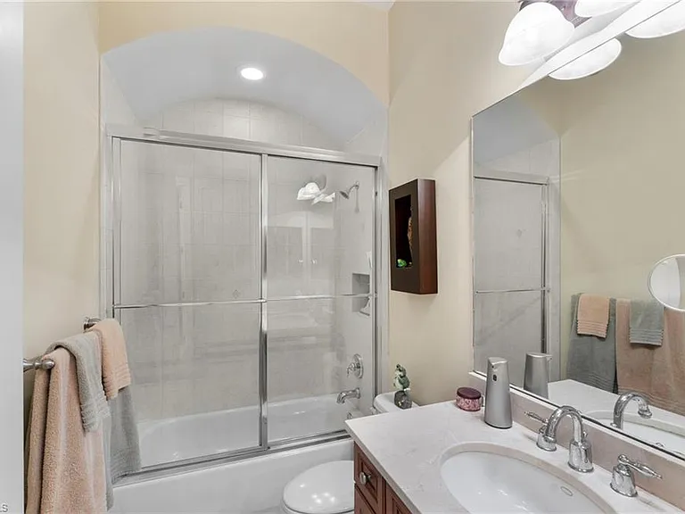 6155 Dogleg Dr — Photo 17