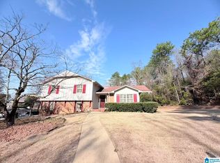 1908 Balfour Dr, Vestavia Hills, AL 35216