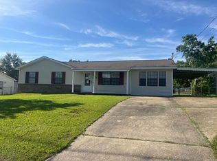 204 Begonia Dr, Taylor, AL 36301