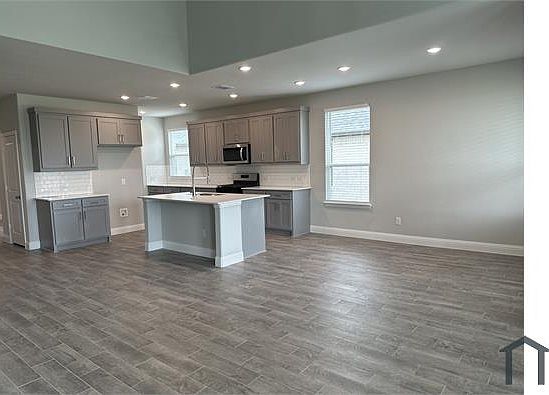 3rd image of 3118 Ferrero Ln