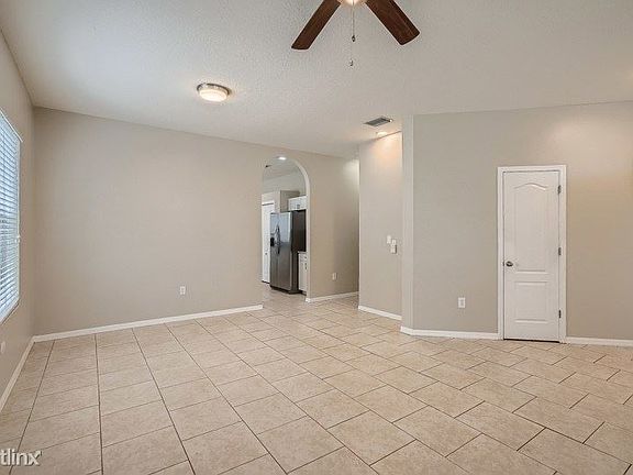 5th image of 6821 Monarch Park Dr