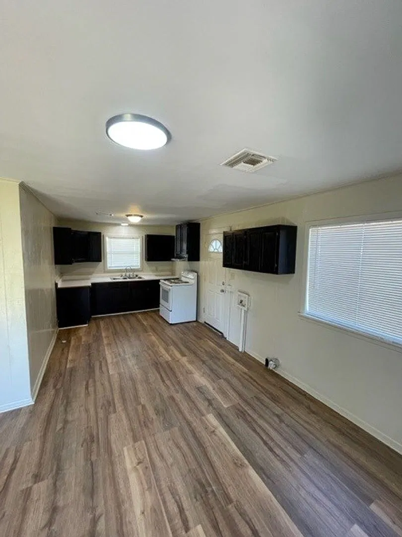 113 Eunice Street — Photo 3