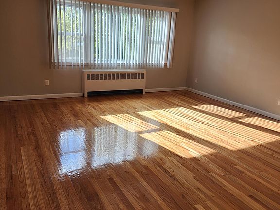4th image of 56 University Ave #2