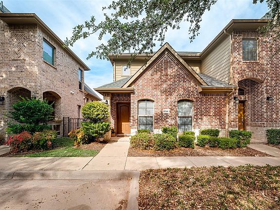 2nd image of 6766 Livorno Ln
