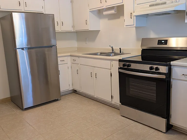 103 Forrest St #B — Photo 2