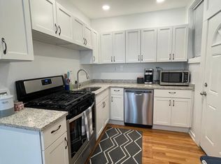 1024 W Loyola Ave #1, Chicago, IL 60626