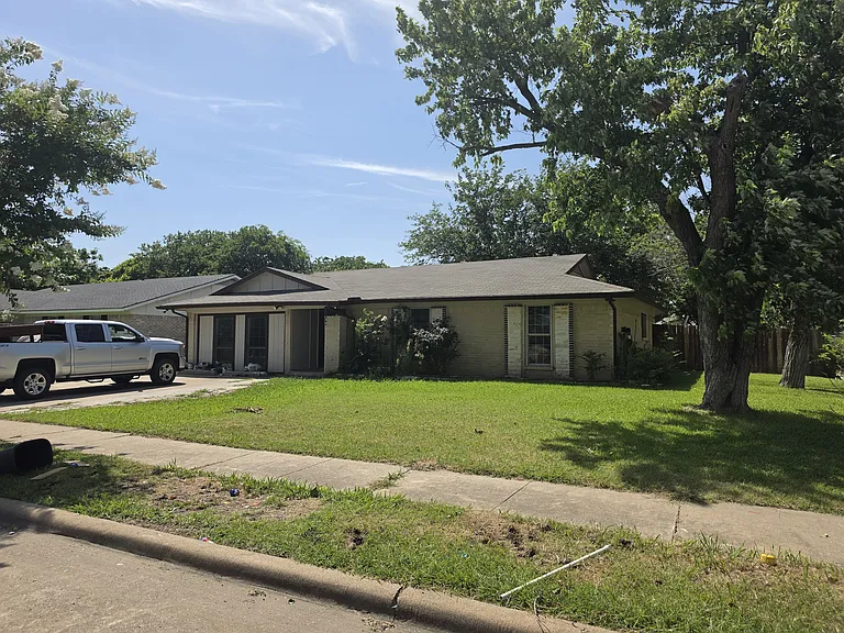 1113 Sunset Dr — Photo 4