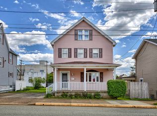 213 Chestnut St, Latrobe, PA 15650