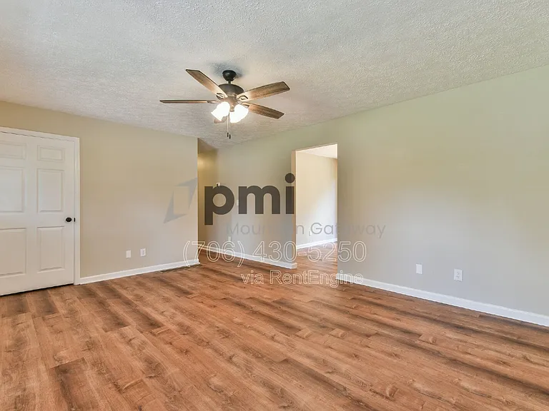 138 Sunset Oaks Dr — Photo 5