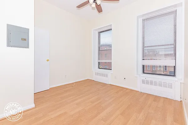 Rented by MySpaceNYC | media 7