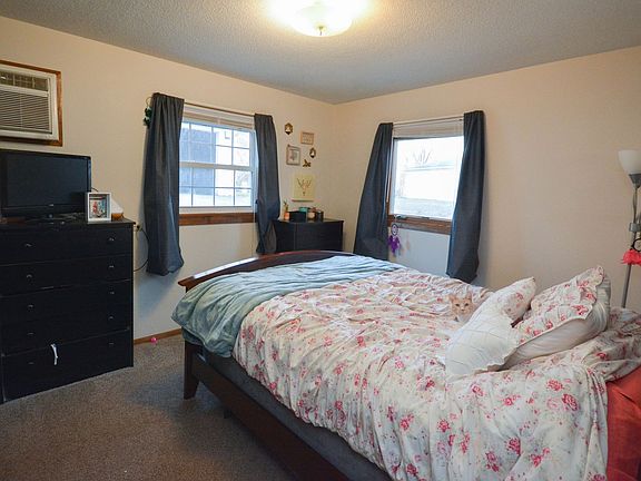 5th image of 4024 18th Ave NW APT 3