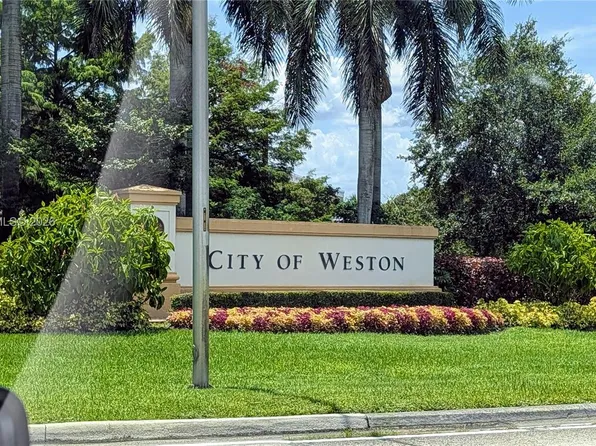 2231 Cordoba Bnd, Fort Lauderdale, FL 33327