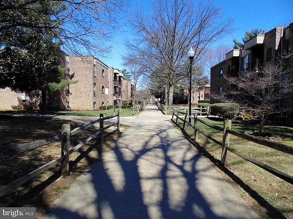 5th image of 7 Silverwood Cir APT 11